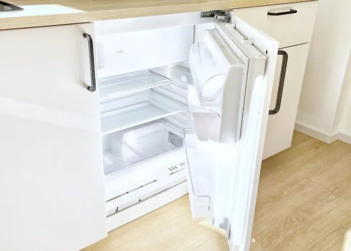 Apartament Stylisches 2-zimmer Ambient In Alsternaehe Mit Kingsize-bett & Schlafsofa *
