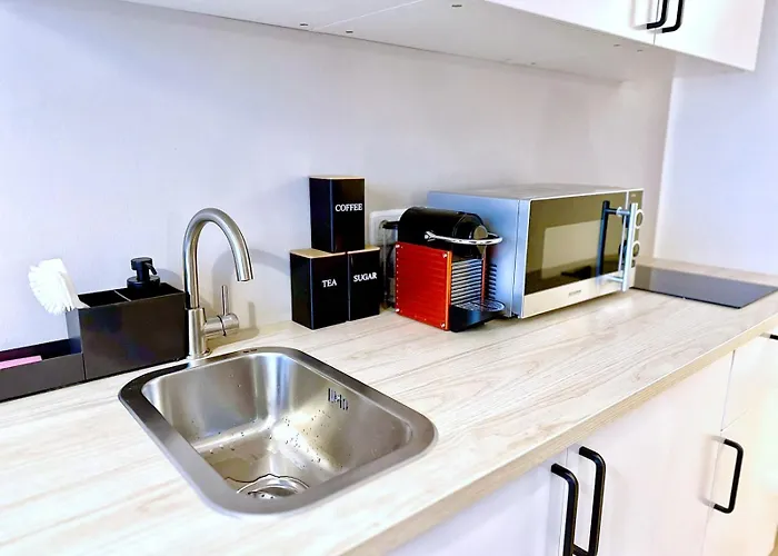 Apartament Stylisches 2-zimmer Ambient In Alsternaehe Mit Kingsize-bett & Schlafsofa